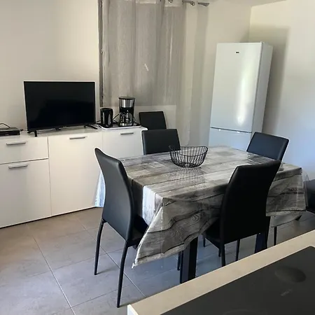 بيت للعطل Les Maisonnettes De Bonneval