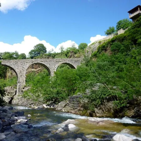 Les Maisonnettes De Bonneval Holiday home Jaujac
